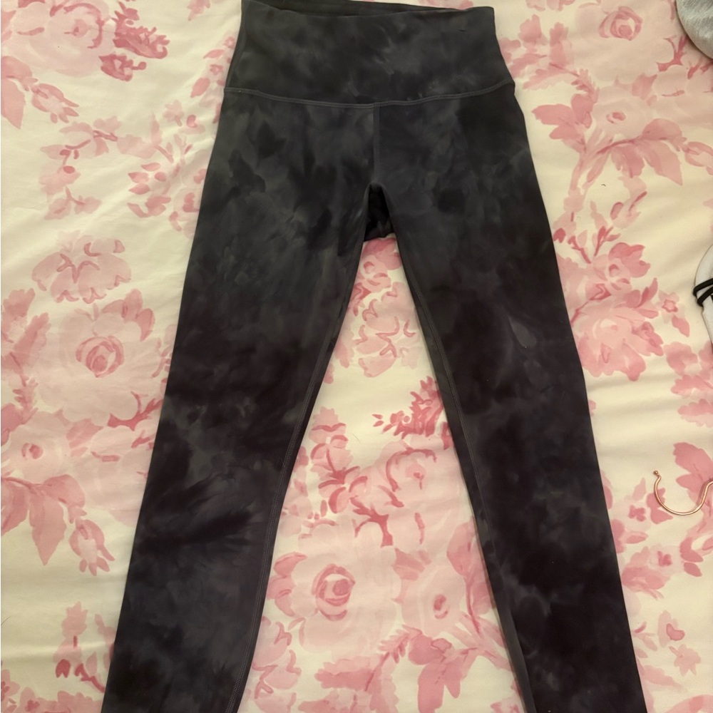 Lululemon Wunder Train High-Rise 28”